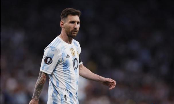 网红“馆长”抵达北京 受邀体验与交流